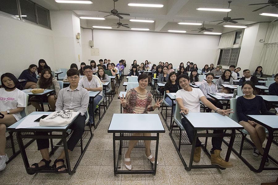 大學相繼邀約Wego來分享 -朝陽應外演講felix2 大學相繼邀約Wego來分享-朝陽應外演講felix2