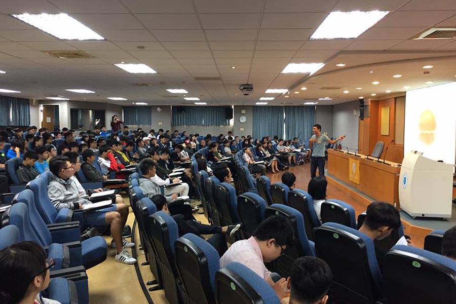 大學相繼邀約Wego來分享 -朝陽科大-國際演講週 Andy 2 大學相繼邀約Wego來分享-朝陽科大-國際演講週-Andy-2
