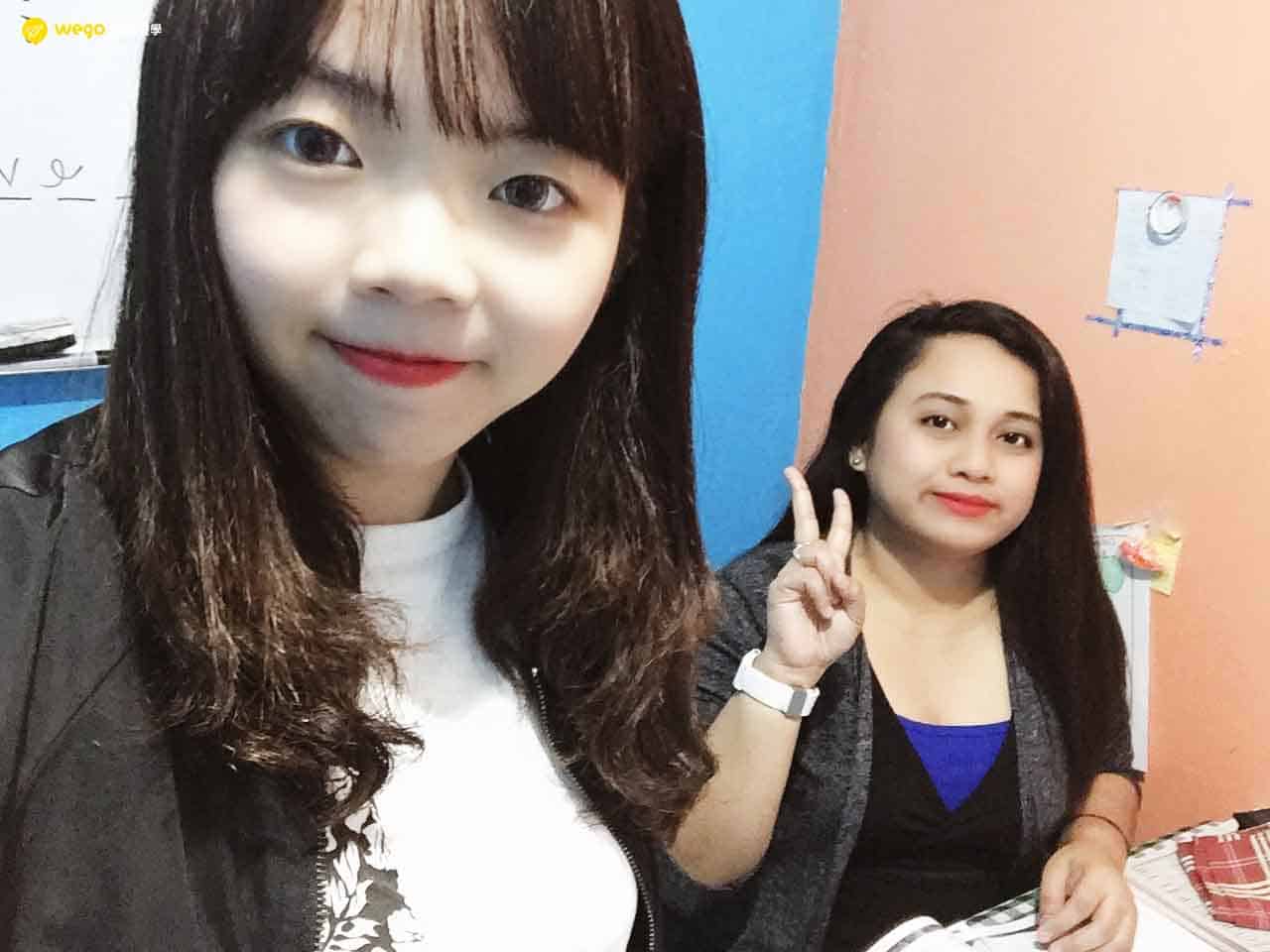 菲律賓ELSA 不一樣的人生體驗 ELSA語言學校 雅菁 -菲律賓ELSA學習-跟我最喜歡的老師合照