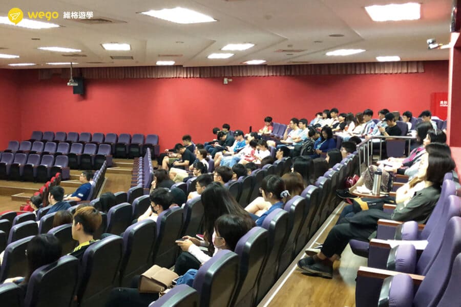 菲律賓遊學x澳洲打工度假 2019公益演講 新竹中華大學演講 菲律賓遊學x澳洲打工度假 2019公益演講 新竹中華大學演講
